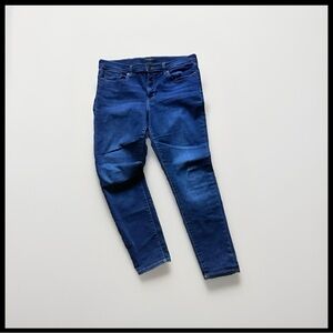Banana Republic size 32/14 darkwash sculpt skinny jeans